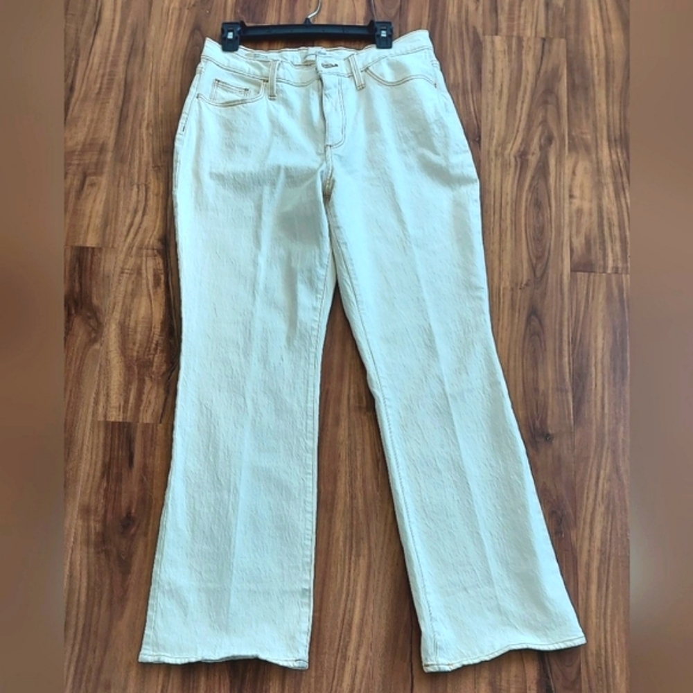 Universal Thread High Rise Boot Cut Cream Colored Jeans Size 10/30R